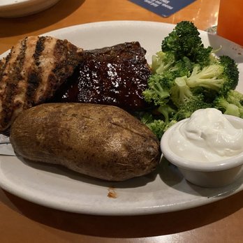 BJ's Restaurant & Brewhouse - Pizza Near Me - Austin, Texas BJ's Restaurant & Brewhouse - Pizza Near Me - Austin, Texas