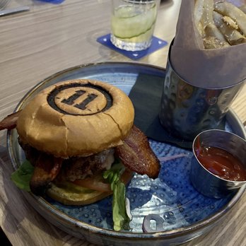 Spurrier's Gridiron Grille - Burger - American Near Me - Gainesville, Florida Spurrier's Gridiron Grille - Burger - American Near Me - Gainesville, Florida