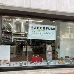 Taj Perfume