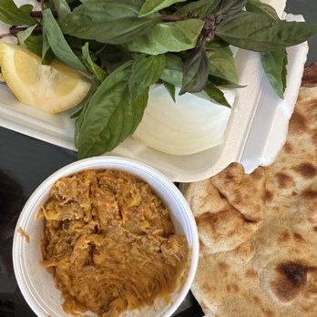 Nersses Vanak - Dizi ( Abgoosht ) with fresh baked bread , fresh basil and onion, yummy - Middle Eastern Near Me - Glendale, California