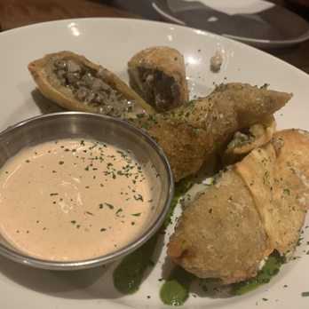 J. Alexander’s San Antonio La Cantera - Steak Rolls - delicious! - New American Near Me - San Antonio, Texas