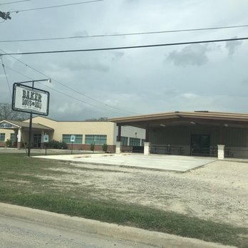 Baker Boys BBQ - Looked closed but it wasn't! DELICIOUS BBQ!! - Barbeque Near Me - Gonzales, Texas Baker Boys BBQ - Looked closed but it wasn't! DELICIOUS BBQ!! - Barbeque Near Me - Gonzales, Texas