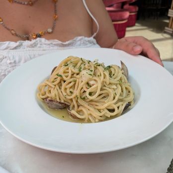 Settecento - Pasta alle vongole - Italian Near Me - Los Angeles, California Settecento - Pasta alle vongole - Italian Near Me - Los Angeles, California