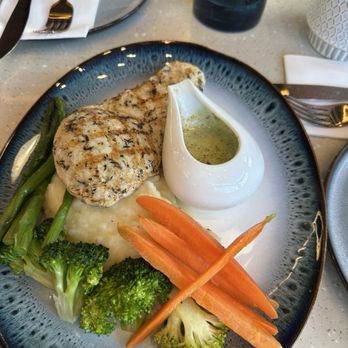Glasshouzz - Protein packed chicken meal - Pizza Near Me - Livermore, California Glasshouzz - Protein packed chicken meal - Pizza Near Me - Livermore, California