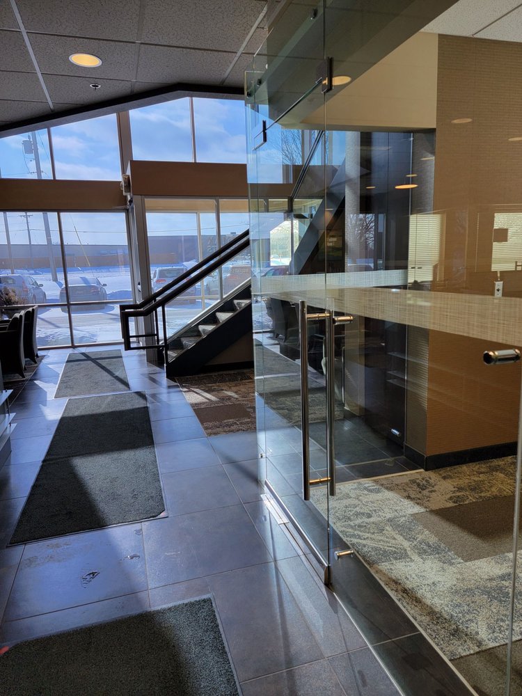 JOE HOUGHTON RE/MAX RESULTS Updated September 2024 59 Photos & 13