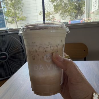 Da Vien Coffee - Marble drip - Desserts Near Me - Cypress, California