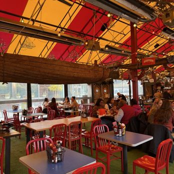 Barking Crab - Interior of business - Seafood Near Me - Boston, Massachusetts