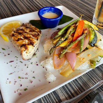 The Dolphin - Charbroiled Mahi Mahi was delicious - Seafood Markets Near Me - Hanalei, Hawaii