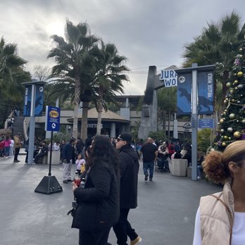 Mummy Eats - Hot Dogs Near Me - Universal City, California