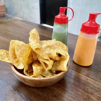 Mezquite - Complimentary chips and salsas - Cocktail Bars Near Me - San Antonio, Texas Mezquite - Complimentary chips and salsas - Cocktail Bars Near Me - San Antonio, Texas