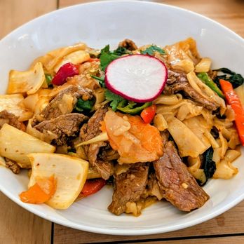 September In Bangkok - Drunken noodles - Thai Near Me - Bridgeport, Connecticut September In Bangkok - Drunken noodles - Thai Near Me - Bridgeport, Connecticut