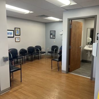Susan E Bennett and Associates Physical Therapy - Waiting area with bathroom - Physical Therapy Near Me - Kenmore, New York Susan E Bennett and Associates Physical Therapy - Waiting area with bathroom - Physical Therapy Near Me - Kenmore, New York