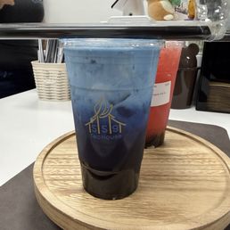 Butterfly Milk Tea and Strawberry Yogurt Butterfly Milk Tea and Strawberry Yogurt