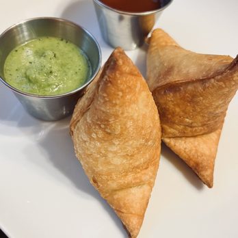 Curry Hut Indian Bistro - Indian Near Me - Vancouver, British Columbia