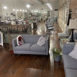 Belvia’s On Main Salon And Day Spa - Reception
