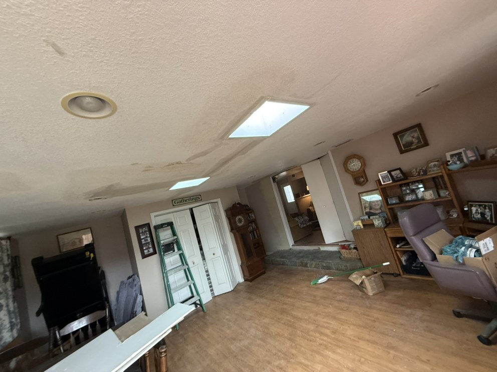 Slide of Sahagun Roofing