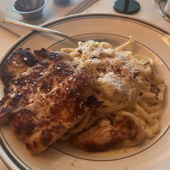 Jay Luigi - Carbonara with chicken Milanese - Italian Near Me - St. Petersburg, Florida Jay Luigi - Carbonara with chicken Milanese - Italian Near Me - St. Petersburg, Florida