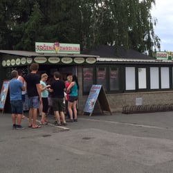 Zmrzlina U Machů - Pohled na krámek