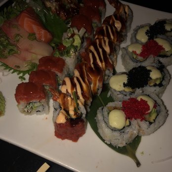 Red Lantern Restaurant & Lounge - Sushi Bars Near Me - Mashantucket, Connecticut