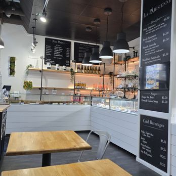 La Parisienne French Bakery - Clean and Vibrant Interior - Cafes Near Me - Seattle, Washington La Parisienne French Bakery - Clean and Vibrant Interior - Cafes Near Me - Seattle, Washington
