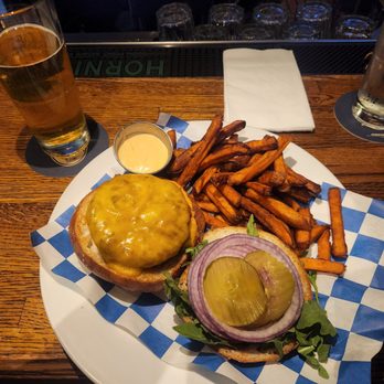 Whiskey Creek - Classic Cheeseburger with Sweet Potato Fries - Steakhouses Near Me - Bishop, California