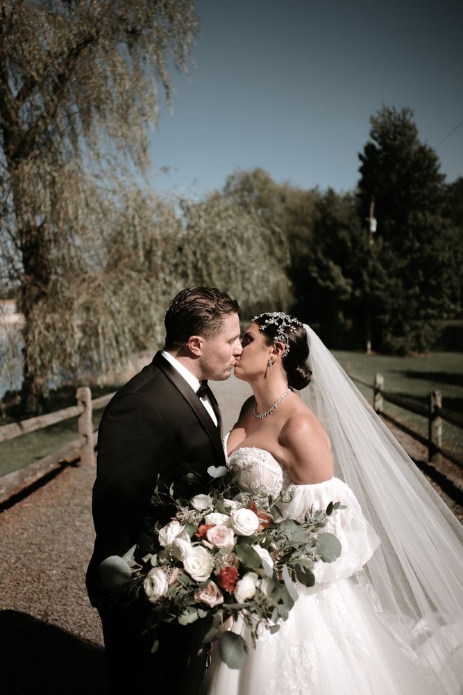 MARQUIS FLORALS BY KIM Updated September 2024 25 Photos & 17