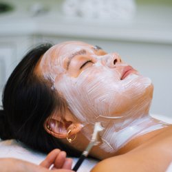 Signature Spa Treatment (65-75 mins)
