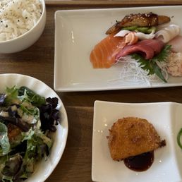Sashimi lunch set Sashimi lunch set