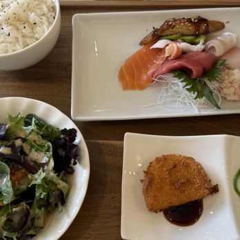 moment sushi - Sashimi lunch set - Japanese Near Me - San Diego, California moment sushi - Sashimi lunch set - Japanese Near Me - San Diego, California