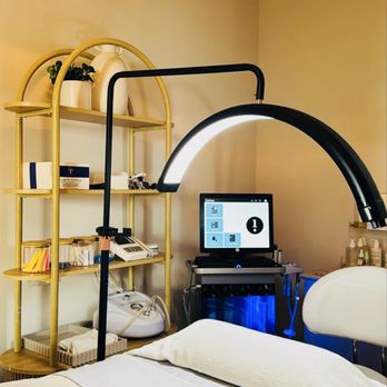 Novi Boca Raton - Calming spa room with soft relaxing music - Skin Care Near Me - Boca Raton, Florida Novi Boca Raton - Calming spa room with soft relaxing music - Skin Care Near Me - Boca Raton, Florida