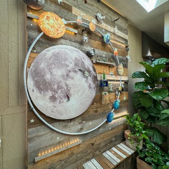 Cafe Bench - Cafes Near Me - Flushing, New York