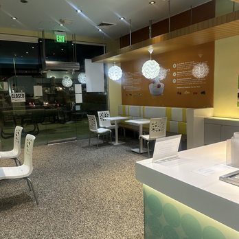 Pinkberry - Seating - Ice Cream & Frozen Yogurt Near Me - Northridge, California