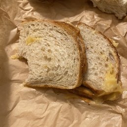 Cheese Sandwich that's was supposedly grilled.