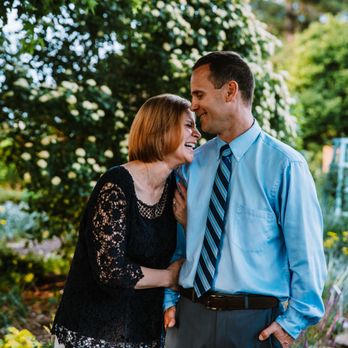 LeAnne Pfeiffer Photography - Engagement Photos - Session Photography Near Me