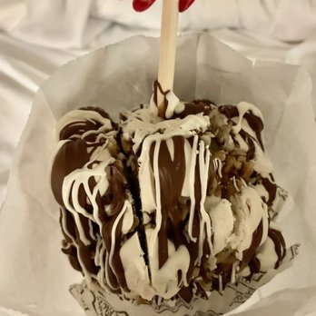 Rocky Mountain Chocolate Factory - Rocky Road Caramel Apple - Chocolatiers & Shops Near Me - Boulder, Colorado