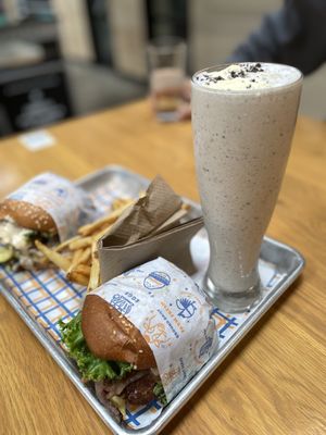 Super Duper Burgers by null