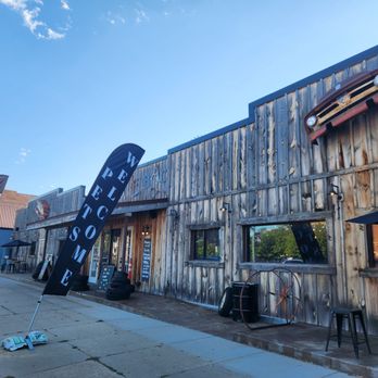 The Back 40 Taphouse Grill - the outside of the restaurant - American Near Me - Mitchell, South Dakota