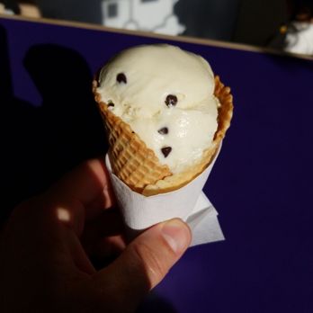 Dee Dee's - a hand holding a cone of ice cream - Ice Cream & Frozen Yogurt Near Me - Halifax, Nova Scotia