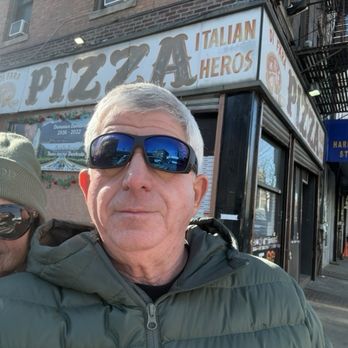 Di Fara Pizza - Pizza Near Me - Brooklyn, New York Di Fara Pizza - Pizza Near Me - Brooklyn, New York
