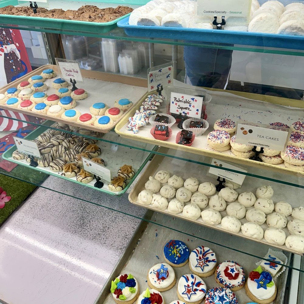Wilson's Bakery - Bakeries Near Me - Warner Robins, Georgia