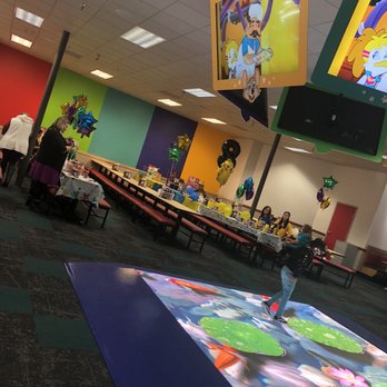 Chuck E. Cheese - No more strange for the band - Pizza Near Me - Chattanooga, Tennessee Chuck E. Cheese - No more strange for the band - Pizza Near Me - Chattanooga, Tennessee