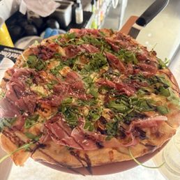 16" Capri Pizza