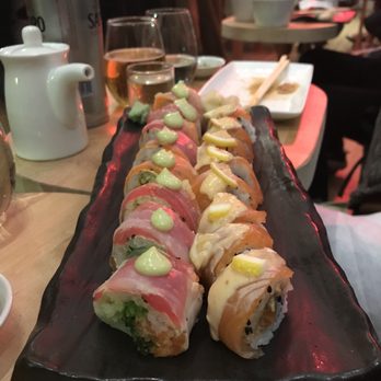 Ryú - rainbow Ryu and bio salmon rolls - Sushi Bars Near Me - Montreal, Quebec Ryú - rainbow Ryu and bio salmon rolls - Sushi Bars Near Me - Montreal, Quebec