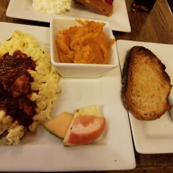 Café Muse - Ammoglio Sauce Omelet with Sweet Potatoe Mash. - Breakfast & Brunch Near Me - Royal Oak, Michigan