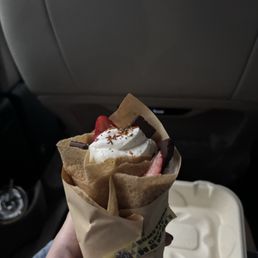 Gluten free chocolate strawberry crepe Gluten free chocolate strawberry crepe