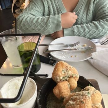 Rocca Pizzeria - Garlic knots (10/10 the crust is crispy and the inside is super soft) - Italian Near Me - Baton Rouge, Louisiana Rocca Pizzeria - Garlic knots (10/10 the crust is crispy and the inside is super soft) - Italian Near Me - Baton Rouge, Louisiana