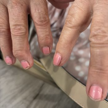 Diva Nail Spa - cuticles are now overgrowing when i never had this before she cut my cuticles excessively. - Nail Salons Near Me - Sevierville, Tennessee