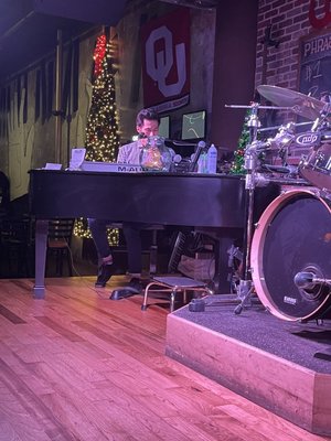 MICHAEL MURPHY’S DUELING PIANO BAR - Updated December 2025 - 187 Photos ...