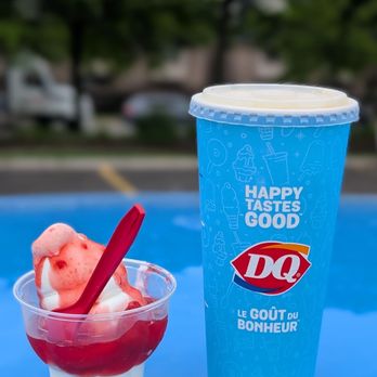 DQ / Orange Julius Store - Small strawberry sundae and medium orange Julius - Ice Cream & Frozen Yogurt Near Me - Mississauga, Ontario
