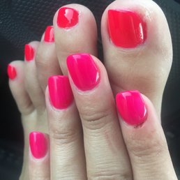 The colors were supposed to match. Can you tell I even had a pedicure? The colors were supposed to match. Can you tell I even had a pedicure?